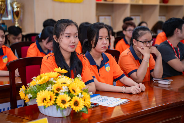 Sinh viên HUTECH lan tỏa thông điệp sống khỏe, nói không với ma túy và thuốc lá điện tử 252