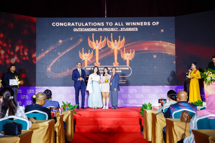 Sinh viên HUTECH phát triển kỹ năng chuyên môn từ cách "học như làm việc" 99