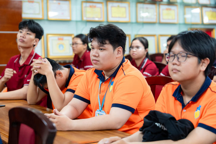 Sinh viên I-HUTECH nhận diện nội lực, định hình tương lai từ những câu chuyện nghề nghiệp thực tế 35