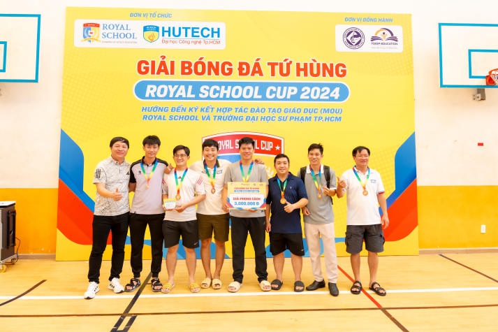 HUTECH lên ngôi Vô địch Giải bóng đá Tứ Hùng Royal School Cup 2024 176