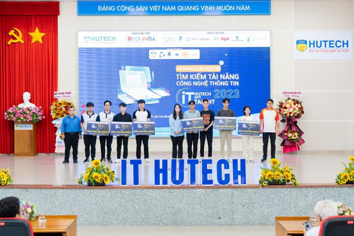 Kịch tích với những màn tranh tài “cân não” tại vòng Chung kết “Tìm kiếm tài năng Công nghệ thông tin 2023” 904