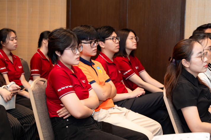 [Ảnh] Chạm tiêu chuẩn 5 sao tại Sheraton Hotel cùng sinh viên I-HUTECH 103