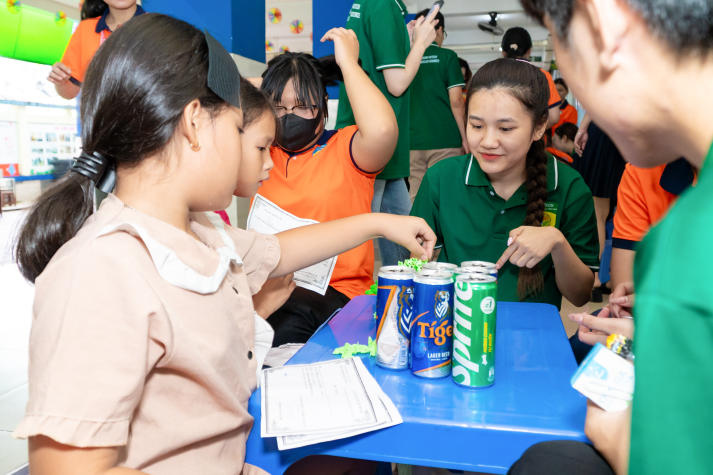 Lan tỏa mùa Trung thu ấm áp cùng Viện Khoa học Ứng dụng 24