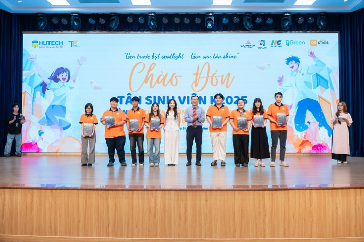 Đạo diễn Phạm Thiên Ân truyền cảm hứng tại lễ chào đón tân binh Truyền thông - Điện ảnh 68