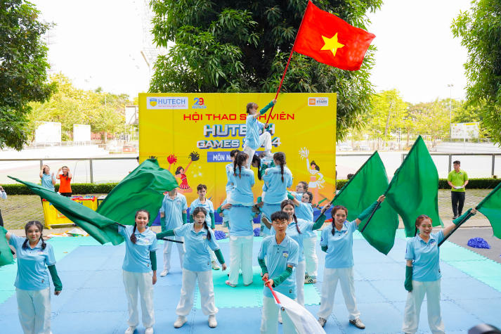 Bản lĩnh làm nền, sáng tạo làm chất - Sinh viên HUTECH nổi bật trên mọi đấu trường tài năng 134