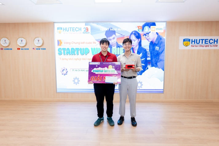 Sinh viên Viện Kỹ thuật HUTECH tự tin thể hiện ý tưởng khởi nghiệp tại “STARTUP WITH HIE 2024” 136