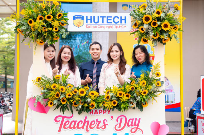 [Video] HUTECH long trọng công bố xếp hạng QS Ranking trong dịp Tri ân Nhà giáo 20/11 21