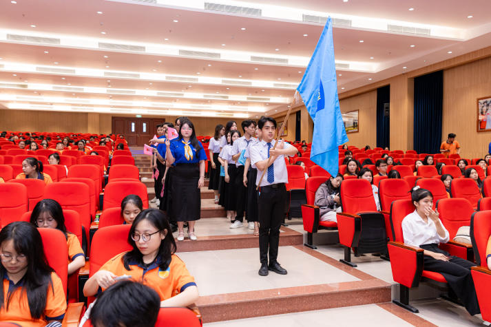 Tổng kết năm học 2024-2025 của Khoa Tài chính - Thương mại với nhiều dấu ấn nổi bật 46