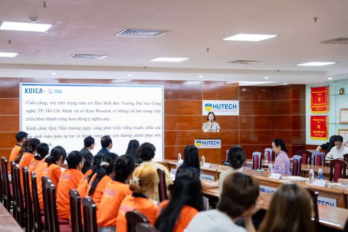 HUTECH enhances Korean language learning experience with international standard “K-VOICE” Interpretation and Translation Lab 20