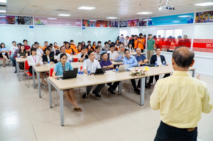 Trò chuyện cùng chuyên gia NASA, CB-GV-NV và học viên HUTECH tìm hiểu ứng dụng khoa học công nghệ trong hàng không vũ trụ 56