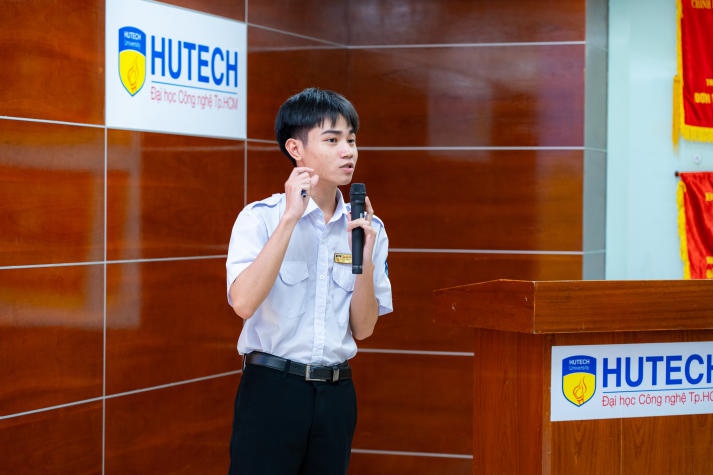 Sinh viên Khoa Dược HUTECH học hỏi bí quyết học tốt và đạt danh hiệu sinh viên 5 tốt 38