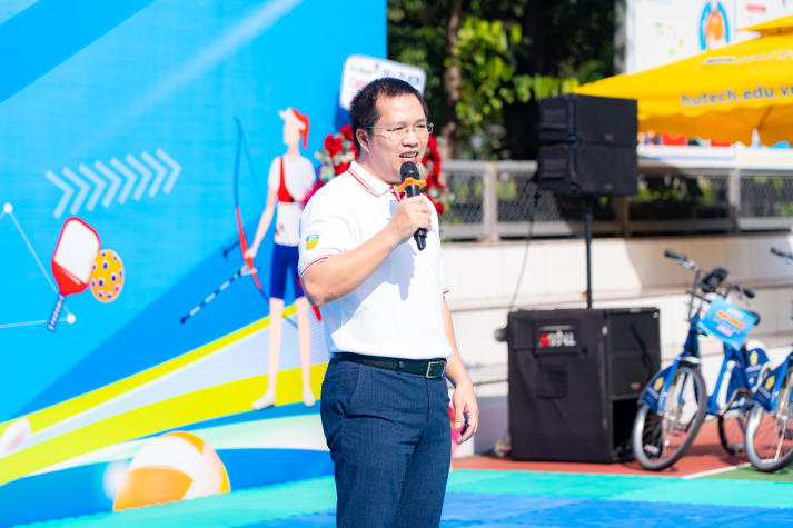 [Video] Bùng nổ tinh thần thể thao, Hội thao CB-GV-NV HUTECH 2026 khởi động mùa tranh tài rực lửa 72