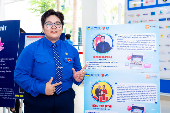 Ngày hội Sinh viên 5 tốt HUTECH năm học 2024 - 2025: Chạm vào hành trình “5 tốt” với không gian triển lãm rèn luyện toàn diện 124