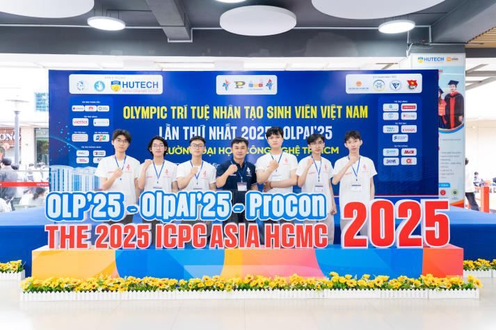 Nhiều tài năng công nghệ trẻ trong và ngoài nước đến HUTECH, đăng ký nhập cuộc Kỳ thi OLP, OlpAI, Procon, ICPC 2025 70