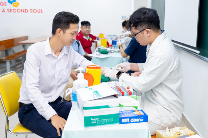 HUTECH tổ chức đợt khám sức khỏe định kỳ 2025, đồng hành cùng sức khỏe CB-GV-NV 79