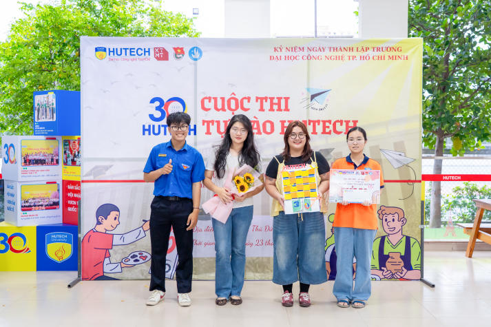 Sinh viên Khoa Kiến trúc - Mỹ thuật kể chuyện bằng nét vẽ trong cuộc thi thiết kế báo tường 126