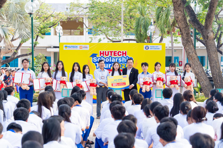 HUTECH Scholarship Tour 2026 ghi nhận sự ủng hộ tích cực từ các thầy cô THPT 58