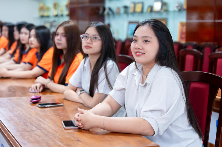 [Video] WE-Speak 2026: Sinh viên Khoa Tiếng Anh rèn tư duy, làm chủ cảm xúc, tạo kết nối 47