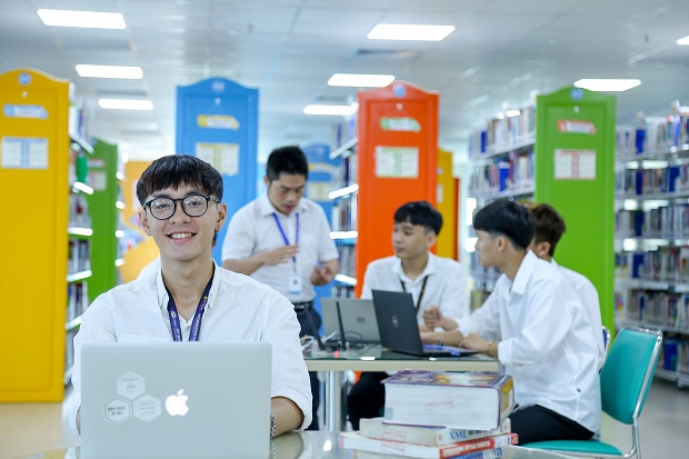 HUTECH nhận hồ sơ đăng ký xét tuyển học bạ đợt 7 đến 20/8: Từ 18 - 24 điểm 931