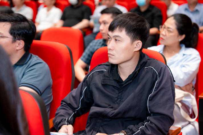 HUTECH long trọng tổ chức Lễ khai giảng chương trình đào tạo Tiến sĩ và Thạc sĩ khóa 2025 - đợt 1: Khởi đầu hành trình chinh phục tri thức 92