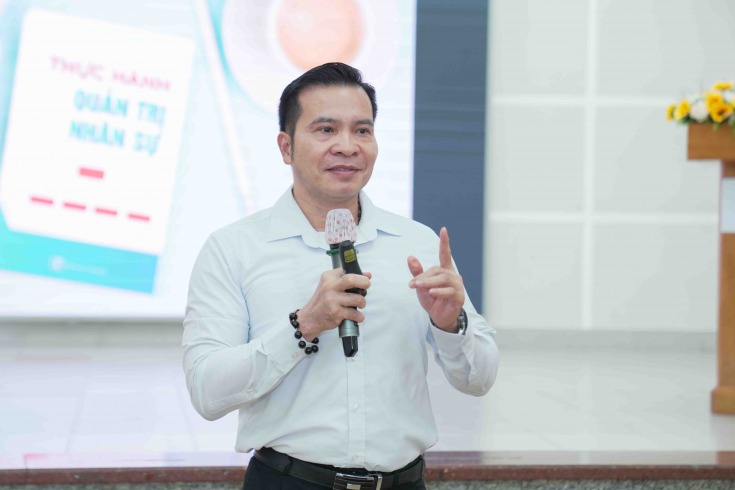 Giám đốc Nhân sự Cty Triumph International Việt Nam mang đến cho sinh viên VJIT nhiều “bí kíp” để chinh phục nhà tuyển dụng 24