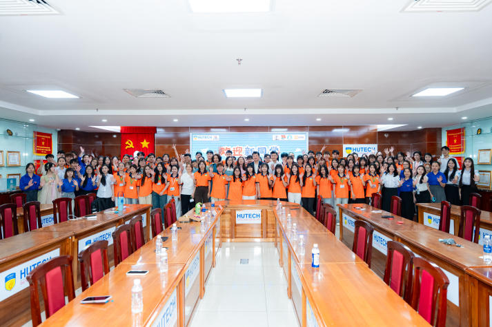 Tự tin, chủ động: Tân sinh viên Khoa Trung Quốc học sẵn sàng cho hành trình mới 11