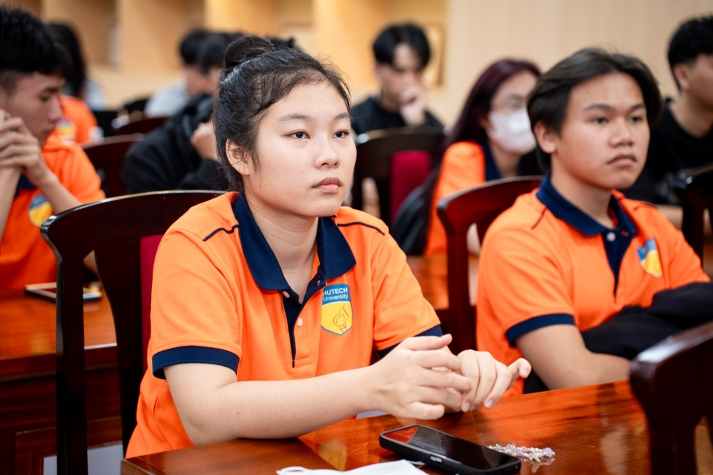 Ứng dụng AI trong học thuật: Hành trang công nghệ cho sinh viên Kiến trúc - Mỹ thuật 128