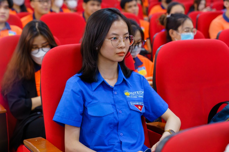 [Mùa hè xanh HUTECH 2023] Chiến sĩ mùa hè xanh tham gia tập huấn chiến sĩ trước thềm ra quân 109