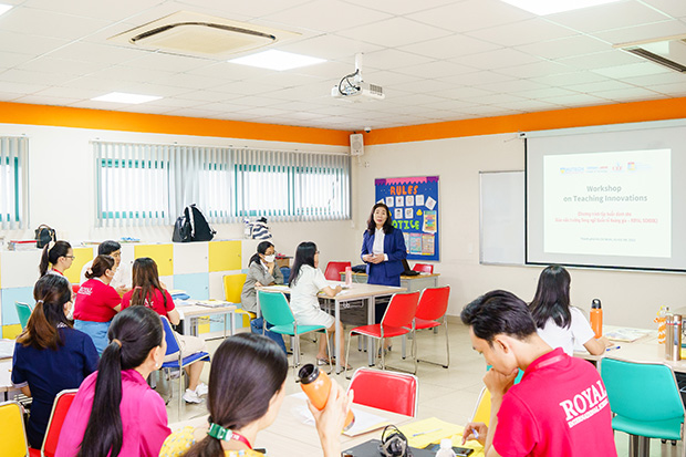 Viện Công nghệ Việt - Nhật (VJIT) tập huấn “Đổi mới sáng tạo trong giảng dạy” cho giáo viên Royal School 46