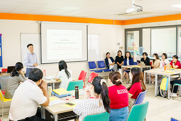 Viện Công nghệ Việt - Nhật (VJIT) tập huấn “Đổi mới sáng tạo trong giảng dạy” cho giáo viên Royal School 141