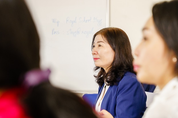 Viện Công nghệ Việt - Nhật (VJIT) tập huấn “Đổi mới sáng tạo trong giảng dạy” cho giáo viên Royal School 15