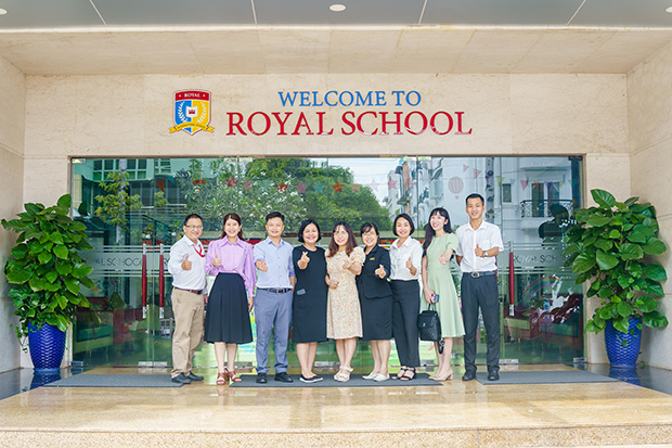 Viện Công nghệ Việt - Nhật (VJIT) tập huấn “Đổi mới sáng tạo trong giảng dạy” cho giáo viên Royal School 156
