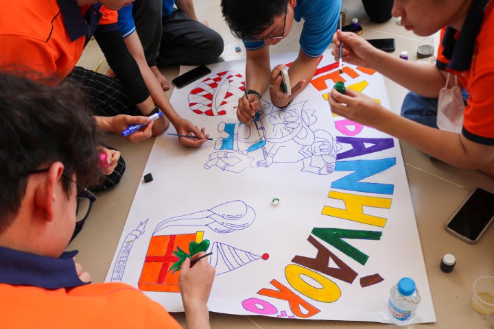 CLB Tình nguyện viên HUTECH sẻ chia “Nụ cười đêm trăng” đến các em thiếu nhi tại Tiền Giang 33