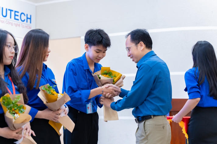 Khoa Khoa học Xã hội và Quan hệ Công chúng tổ chức Đại hội Đại biểu Đoàn TNCS Hồ Chí Minh lần II với nhiều tâm huyết 218