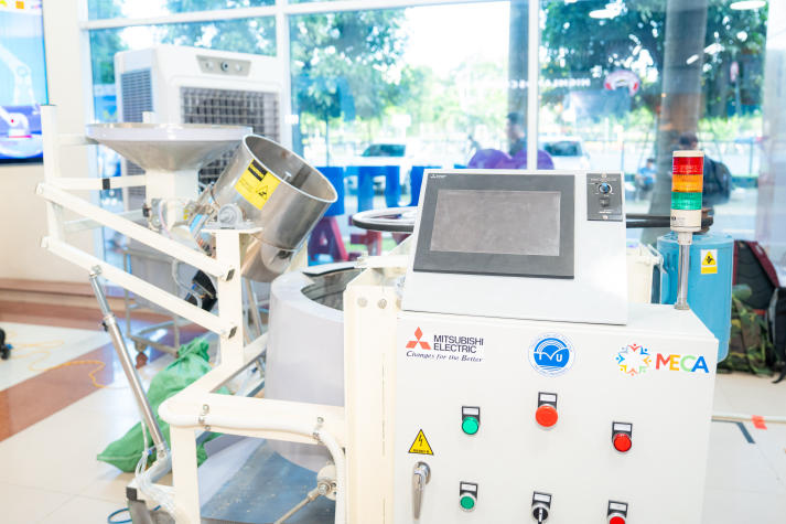 MECA 2025 Finals: HUTECH students conquer technology through practical projects 117