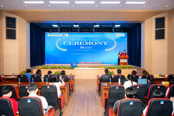 Viện Đào tạo Quốc tế ghi dấu những nỗ lực đáng tự hào tại Lễ tổng kết năm học 2024-2025 8