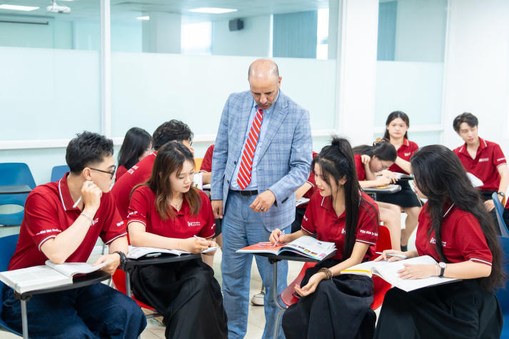 Học kinh doanh chuẩn Hoa Kỳ, Gen Z tự tin bước vào thị trường toàn cầu cùng chương trình Cử nhân Đại học Lincoln 30