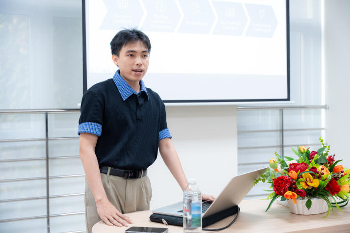 Dấu ấn nghiên cứu giảng dạy tiếng Anh qua buổi bảo vệ luận văn/đề án Thạc sĩ 24