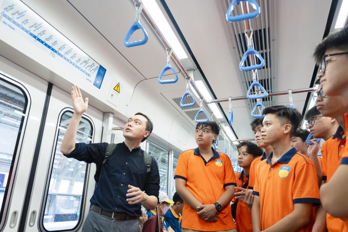 Lần đầu đi Metro? Hướng dẫn A-Z cho sinh viên HUTECH 23