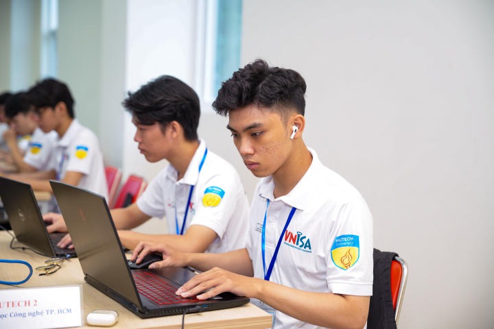 Sôi nổi vòng Chung khảo cuộc thi "Sinh viên với An toàn thông tin ASEAN 2023" tại HUTECH 79