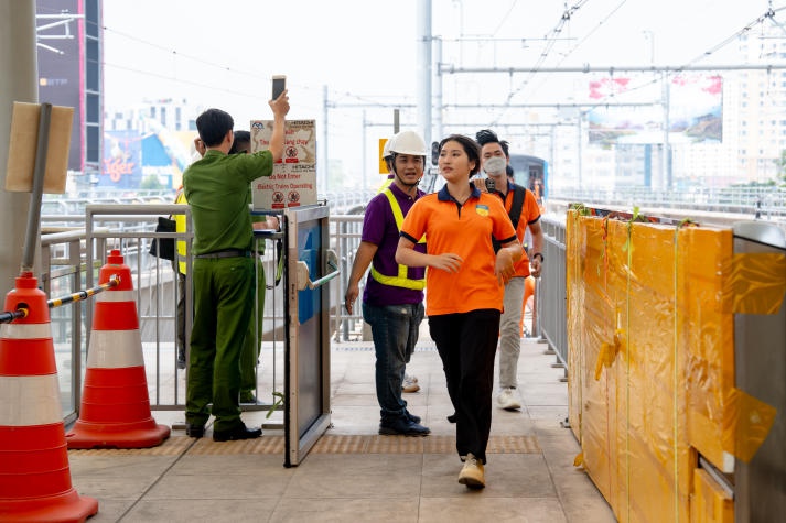 Đông đảo sinh viên HUTECH tham gia diễn tập chữa cháy tại khu vực ga Tân Cảng 69