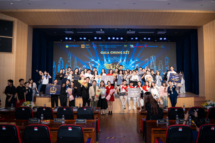 [Video] Sinh viên Quản trị sự kiện “chạm nghề” tại  ELITES EVENTER 141