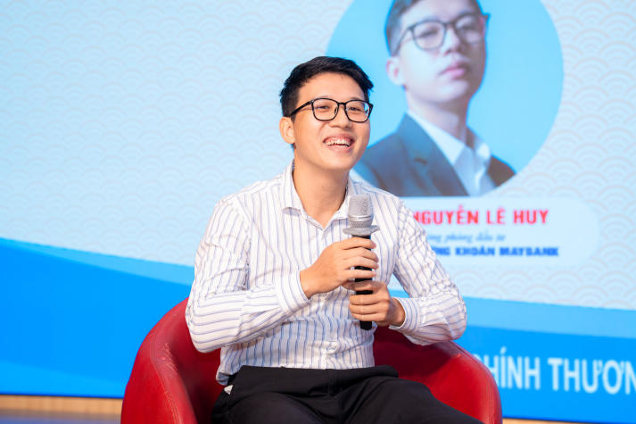 “Đồng hành cùng sinh viên” - Hành trình kết nối thế hệ và lan tỏa tư duy tài chính tích cực 68