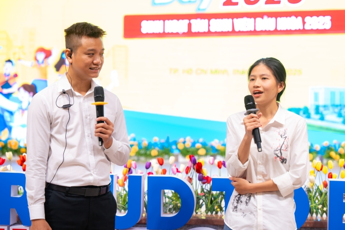 [Video] HUTECH tiếp lửa nhiệt huyết cho các tân binh từ buổi Sinh hoạt đầu khoá 134