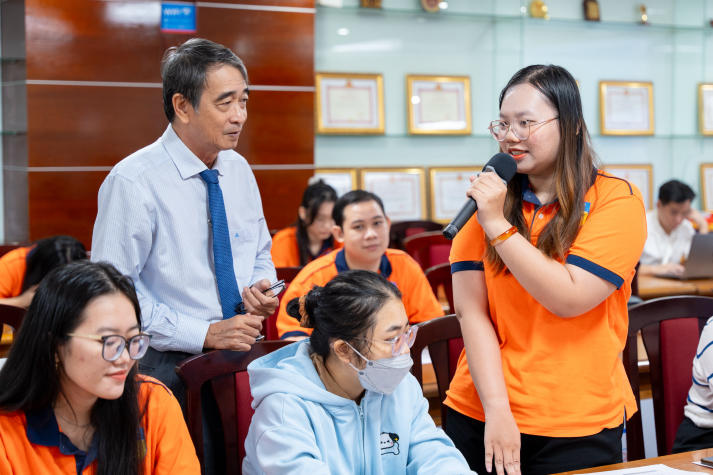 Sinh viên Khoa Dược trang bị kiến thức nhận diện, phòng chống ma túy cùng chuyên gia 74