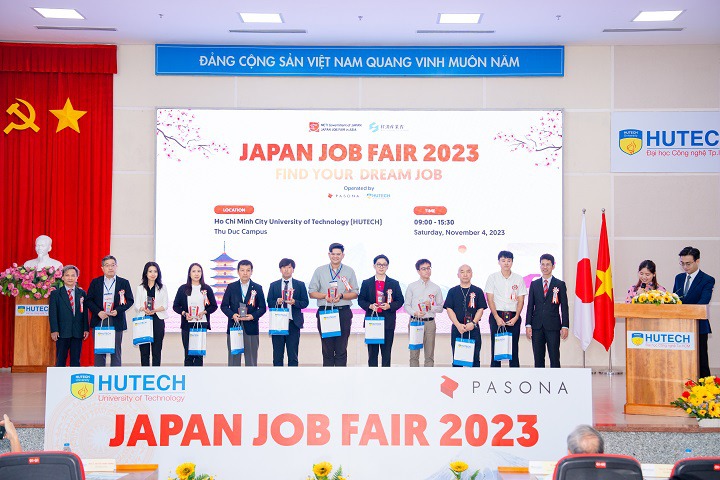 [Video] JAPAN JOB FAIR 2023 mang đến hơn 2.500 đầu việc cho sinh viên HUTECH 44