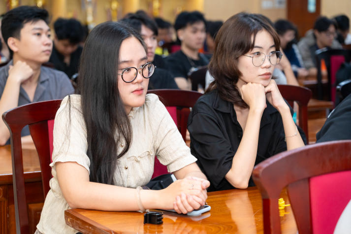 Sinh viên Khoa Kiến trúc - Mỹ thuật kiến tạo sự nghiệp bằng tư duy sáng tạo trong kỷ nguyên AI 55