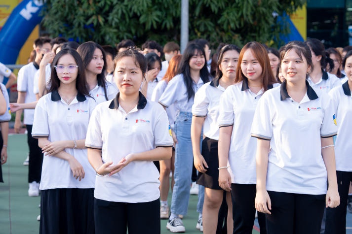 [Video] “Choáng ngợp” trước hơn 1.500 cơ hội việc làm cho sinh viên HUTECH tại “KOREA JOB FAIR 2024” 33