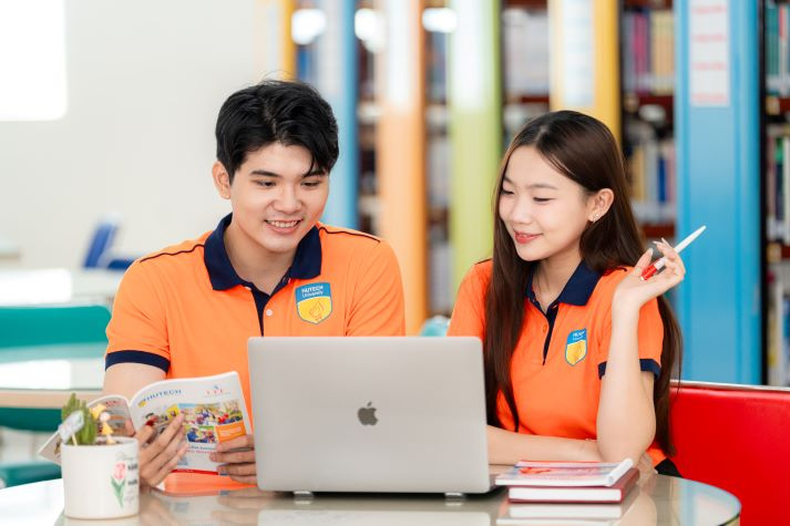 Sinh viên HUTECH sẵn sàng bước vào kỳ thi Học kỳ 1B và Học kỳ phụ - Học kỳ 1 năm học 2025-2026 từ 06/01 tới 68