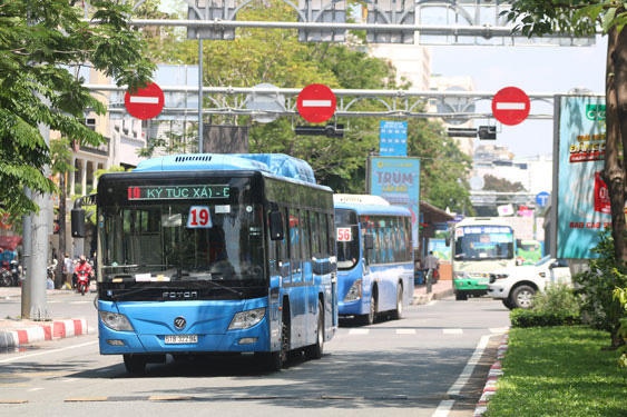 “Check” những tuyến xe buýt đến trường cho tân sinh viên HUTECH 51